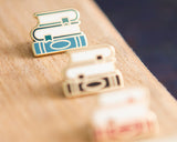 Blue & White book pin | 20-15mm